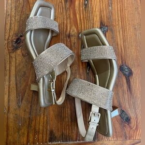 ALEX MARIE Gold Sparkly Sequin Open Toe Kitten Heels Women’s 8.5 NWOT